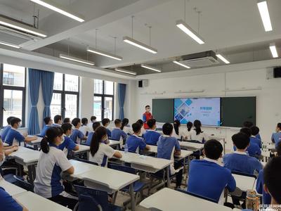 中建四局深圳市龙华职业技术学校正式开学