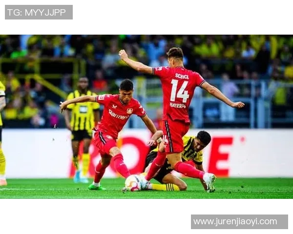 莱红牛迎战沙尔克全力争胜展现球队实力与战术魅力